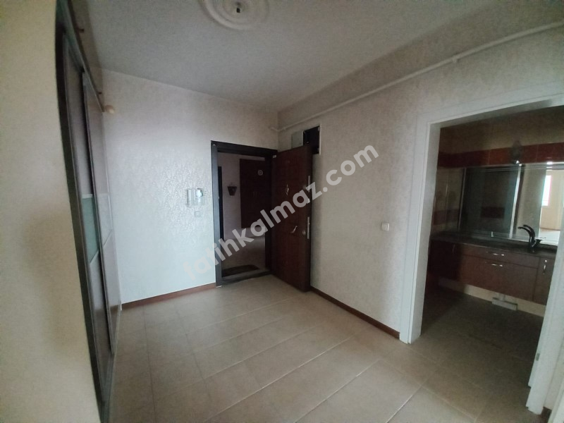 Konya / Selçuklu / Satılık Daire Yazır Mah. Real AVM Arkası AraKat 4+1