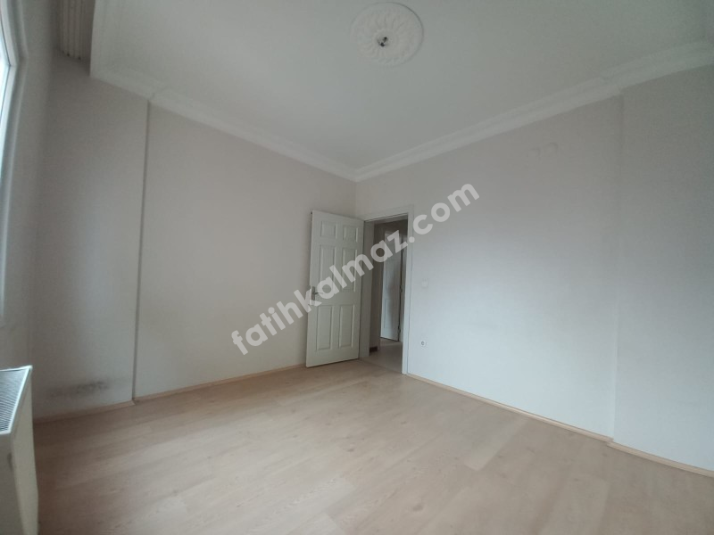 Konya / Selçuklu / Satılık Daire Yazır Mah. Real AVM Arkası AraKat 4+1