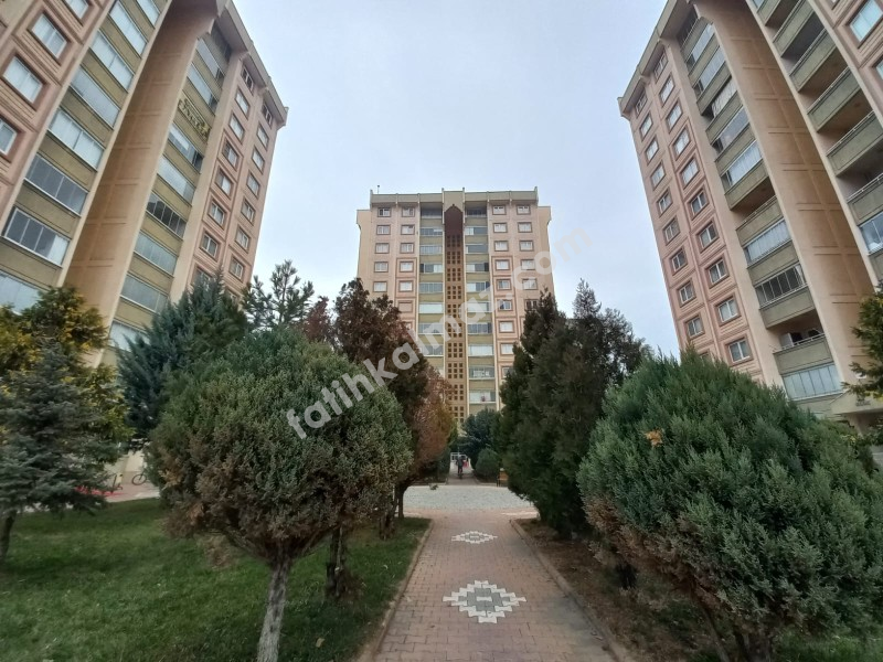 Konya / Selçuklu / Satılık Daire Yazır Mah. Real AVM Arkası AraKat 4+1