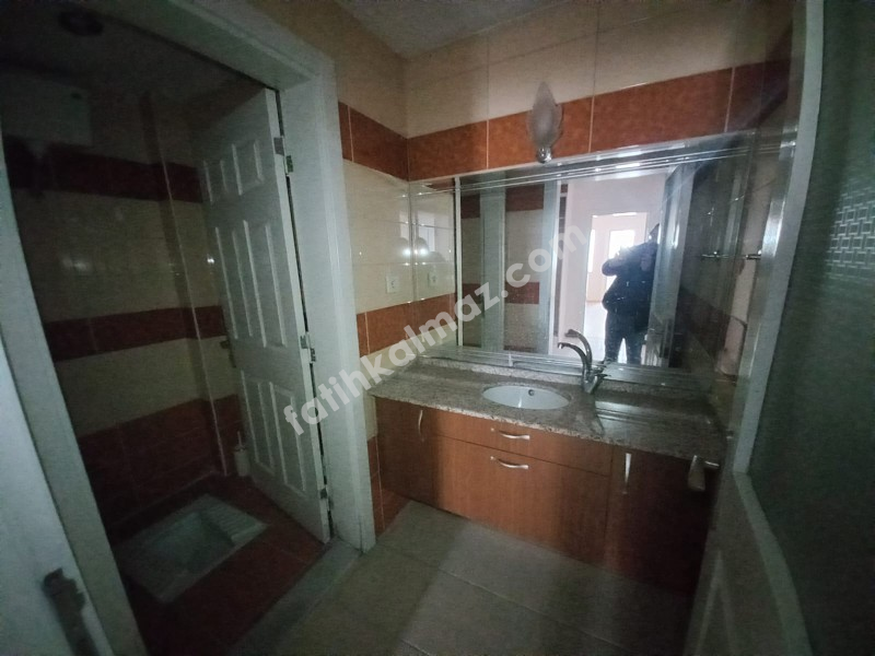Konya / Selçuklu / Satılık Daire Yazır Mah. Real AVM Arkası AraKat 4+1