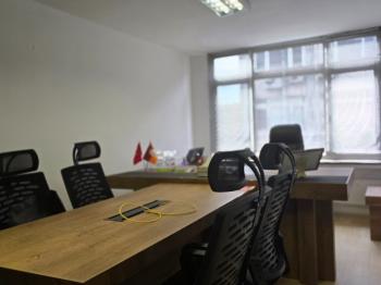 Kadıköy Rıhtımda İş Merkezi İçinde Satılık Ofis