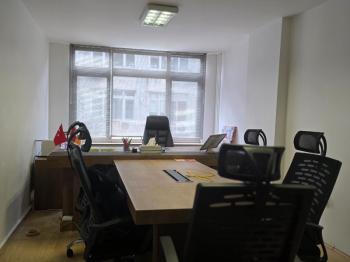 Kadıköy Rıhtımda İş Merkezi İçinde Satılık Ofis