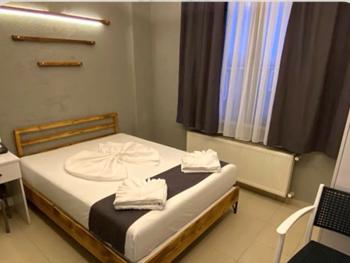 PENDİK'TE TABELA DEĞERİ YÜKSEK, RUHSATLI SATILIK OTEL VE BİNASI