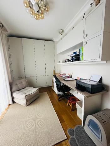 BAĞDAT CADDESİNİN ORTASINDA MUHTEŞEM KONUMDA FIRSAT SATILIK DAİRE