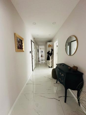 BAĞDAT CADDESİNİN ORTASINDA MUHTEŞEM KONUMDA FIRSAT SATILIK DAİRE