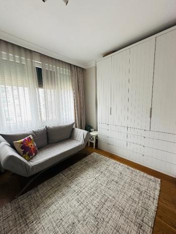 BAĞDAT CADDESİNİN ORTASINDA MUHTEŞEM KONUMDA FIRSAT SATILIK DAİRE