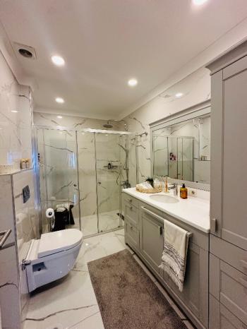 BAĞDAT CADDESİNİN ORTASINDA MUHTEŞEM KONUMDA FIRSAT SATILIK DAİRE
