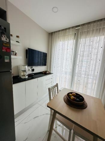 BAĞDAT CADDESİNİN ORTASINDA MUHTEŞEM KONUMDA FIRSAT SATILIK DAİRE