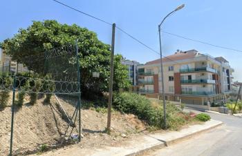 BEYLİKDÜZÜ KAVAKLI MAH. 661m2 SATILIK KONUT+TİCARİ İMARLI ARSA