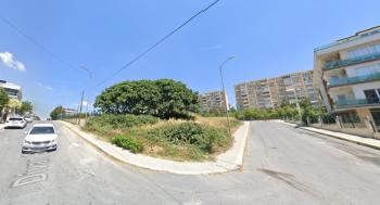 BEYLİKDÜZÜ KAVAKLI MAH. 661m2 SATILIK KONUT+TİCARİ İMARLI ARSA