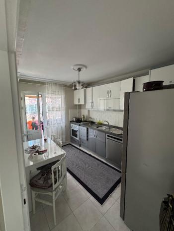 KARTAL CEVİZLİ  KATTA TEK SATILIK DAİRE