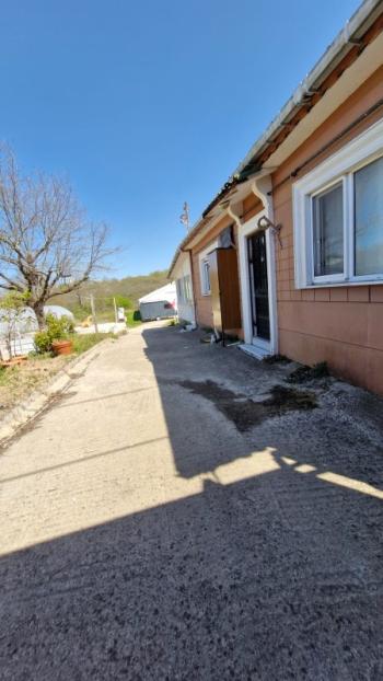SATILIK 4+1 ÇİFTLİK EVİ + 300 m2 ÇELİK KONSTRÜKSİYON  ÇADIR + 2 ADET SERA 