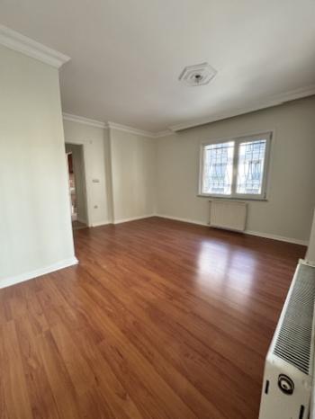 Ümraniye Çamlık Mahallesi'nde Giriş Kat 2+1 Kiralık Daire