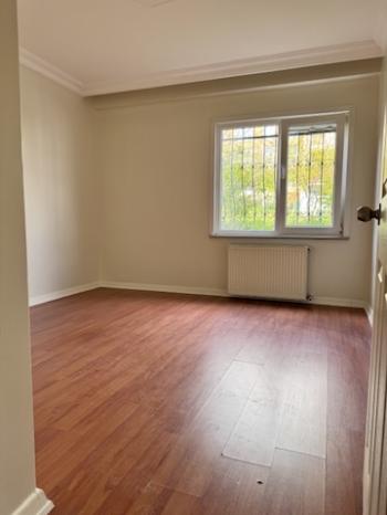 Ümraniye Çamlık Mahallesi'nde Giriş Kat 2+1 Kiralık Daire
