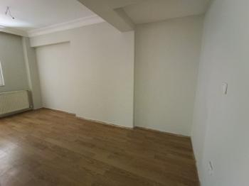 AĞAOĞLU ÇAMLIPARK SİT. BAKIMLI 1+1 DAİRE