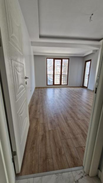 SANCAKTEPE'DE SİTE İÇERİSİNDE 125 M2  2+1 SATILIK  DAİRE 