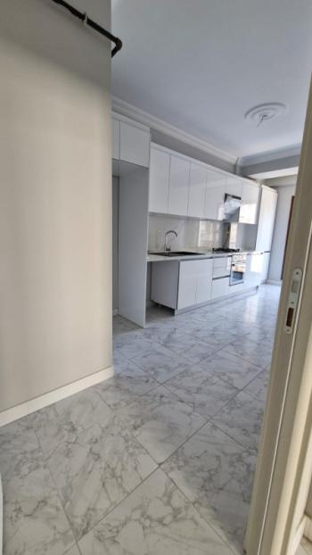 SANCAKTEPE'DE SİTE İÇERİSİNDE 125 M2  2+1 SATILIK  DAİRE 