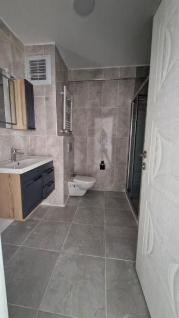 SANCAKTEPE'DE SİTE İÇERİSİNDE 125 M2  2+1 SATILIK  DAİRE 