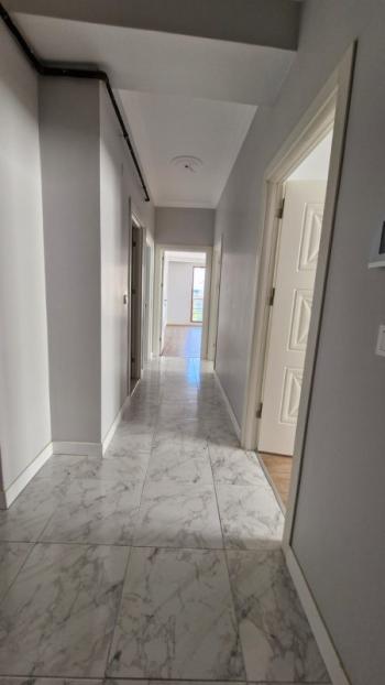 SANCAKTEPE'DE SİTE İÇERİSİNDE 125 M2  2+1 SATILIK  DAİRE 