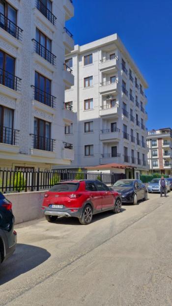 SANCAKTEPE'DE SİTE İÇERİSİNDE 125 M2  2+1 SATILIK  DAİRE 