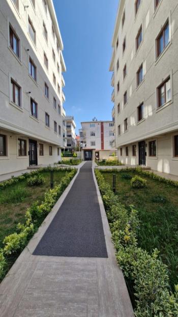 SANCAKTEPE'DE SİTE İÇERİSİNDE 125 M2  2+1 SATILIK  DAİRE 