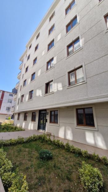 SANCAKTEPE'DE SİTE İÇERİSİNDE 125 M2  2+1 SATILIK  DAİRE 