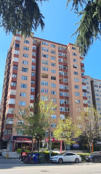 KOZYATAĞI İNÖNÜ CADDESİNDE YÜKSEK KAT 3+1 YATIRIMA UYGUN SATILIK