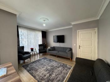 MEYDANDA SATILIK ARA KAT KÖŞE 2+1 SATILIK DAİRE