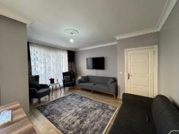 MEYDANDA SATILIK ARA KAT KÖŞE 2+1 SATILIK DAİRE