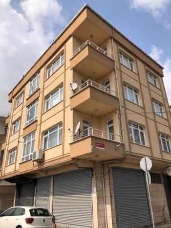 BÜYÜKÇEKMECE SAHİLDE GÖL MANZARALI SATILIK BİNA