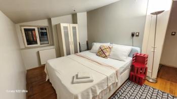 Yeldeğirmeni Tarihi Binada Full Deniz Manzaralı Kiralık Daire
