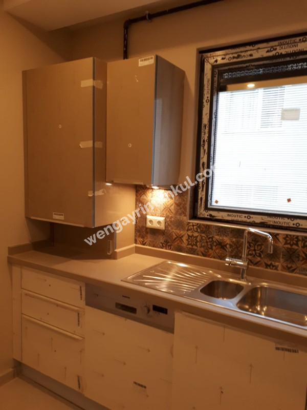 ERENKÖY TAŞMEKTEP SOKAKTA 2+1 YENİ KİRALIK DAİRE