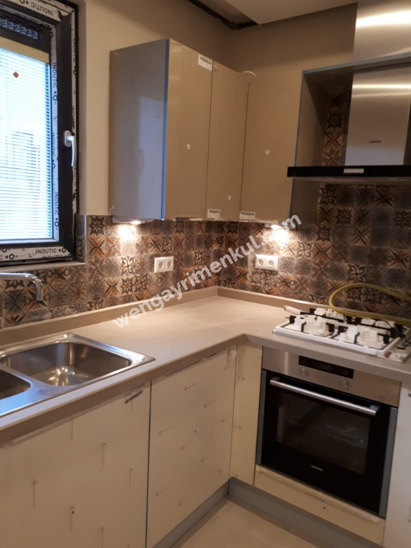 ERENKÖY TAŞMEKTEP SOKAKTA 2+1 YENİ KİRALIK DAİRE