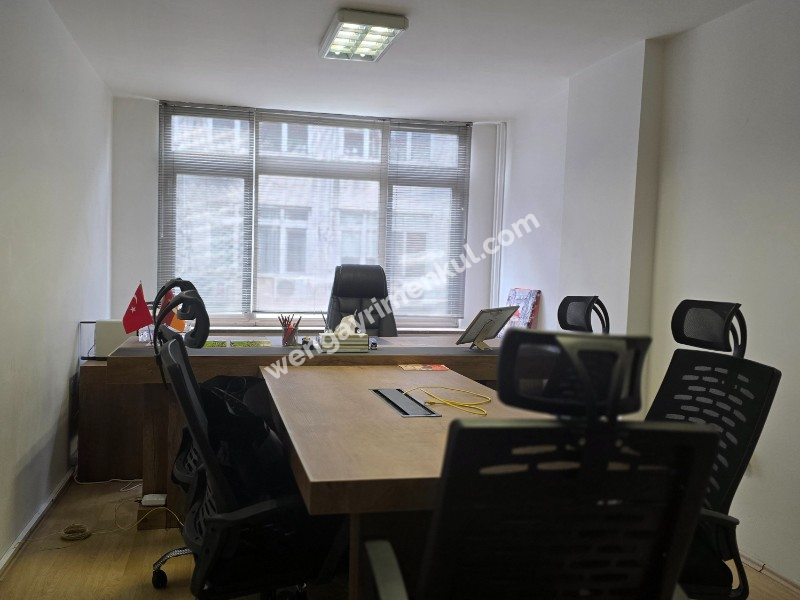 Kadıköy Rıhtımda İş Merkezi İçinde Satılık Ofis