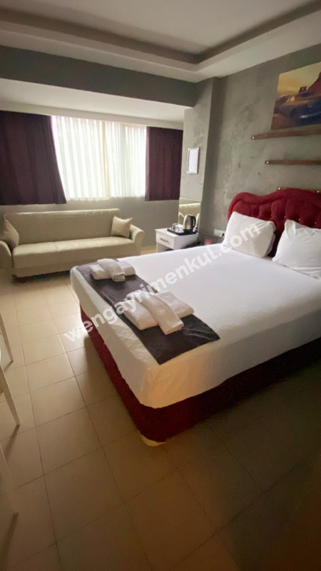 PENDİK'TE TABELA DEĞERİ YÜKSEK, RUHSATLI SATILIK OTEL VE BİNASI