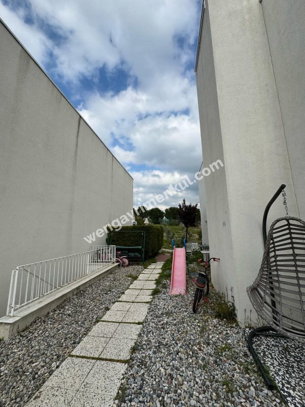 35.Sokak Sitesi Manzaralı, Balkonlu ,3+1 KİRALIK DUBLEKS DAİRE