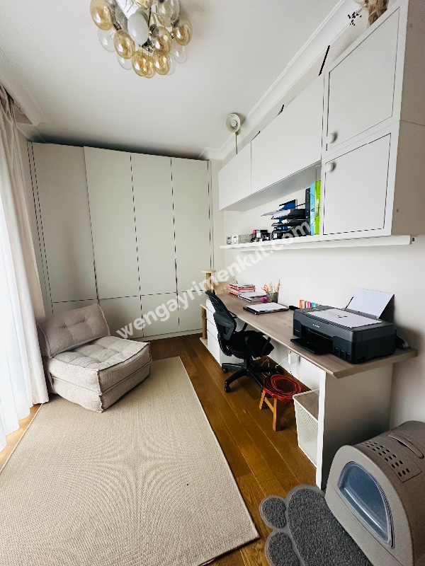 BAĞDAT CADDESİNİN ORTASINDA MUHTEŞEM KONUMDA FIRSAT SATILIK DAİRE