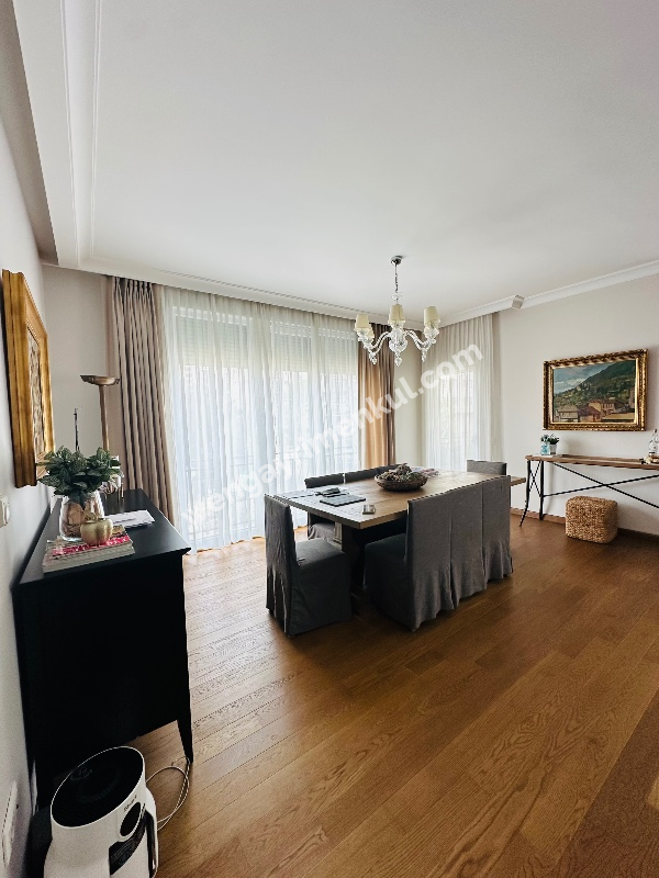 BAĞDAT CADDESİNİN ORTASINDA MUHTEŞEM KONUMDA FIRSAT SATILIK DAİRE