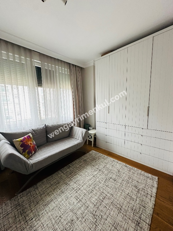 BAĞDAT CADDESİNİN ORTASINDA MUHTEŞEM KONUMDA FIRSAT SATILIK DAİRE