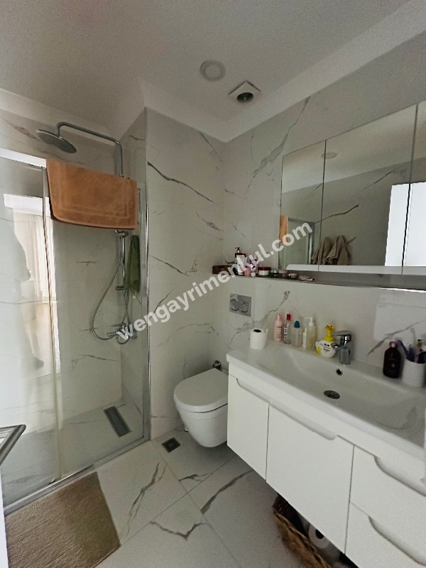 BAĞDAT CADDESİNİN ORTASINDA MUHTEŞEM KONUMDA FIRSAT SATILIK DAİRE
