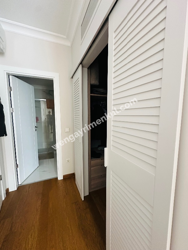 BAĞDAT CADDESİNİN ORTASINDA MUHTEŞEM KONUMDA FIRSAT SATILIK DAİRE