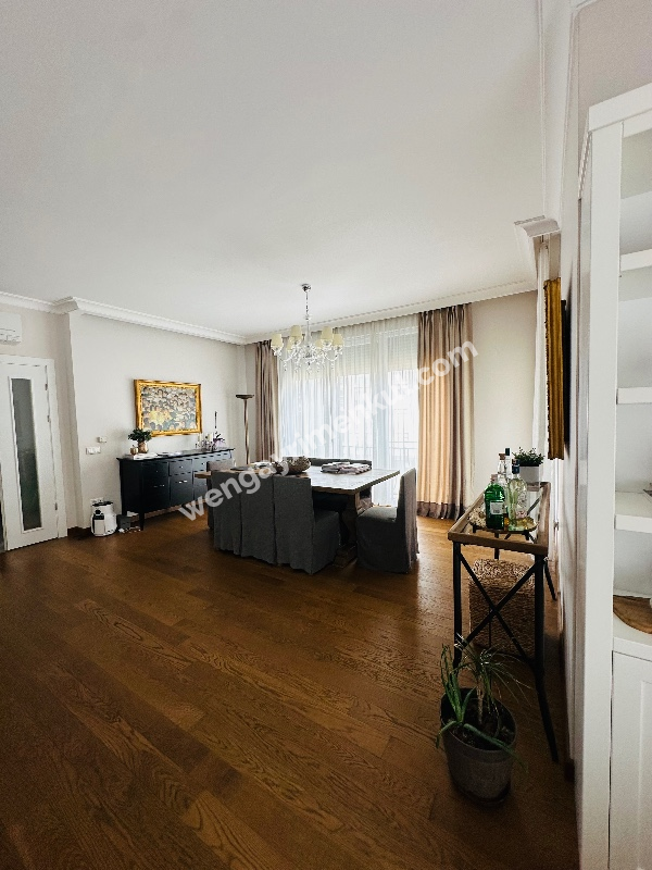BAĞDAT CADDESİNİN ORTASINDA MUHTEŞEM KONUMDA FIRSAT SATILIK DAİRE