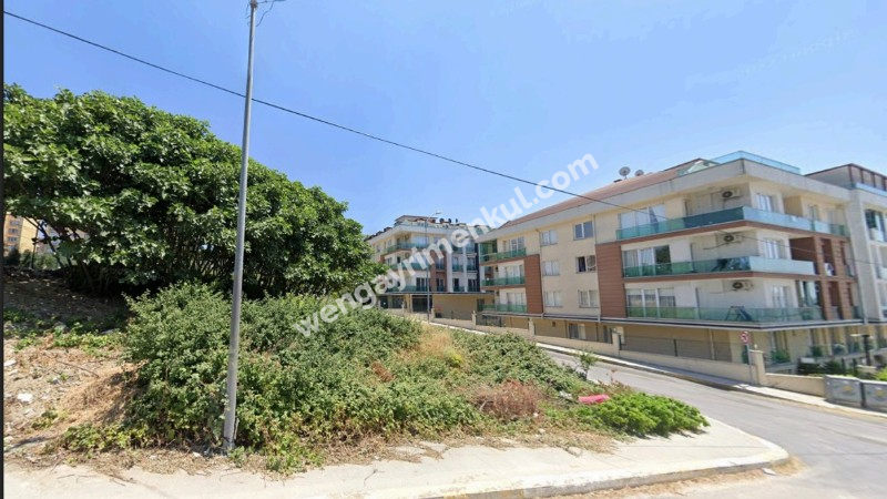 BEYLİKDÜZÜ KAVAKLI MAH. 661m2 SATILIK KONUT+TİCARİ İMARLI ARSA