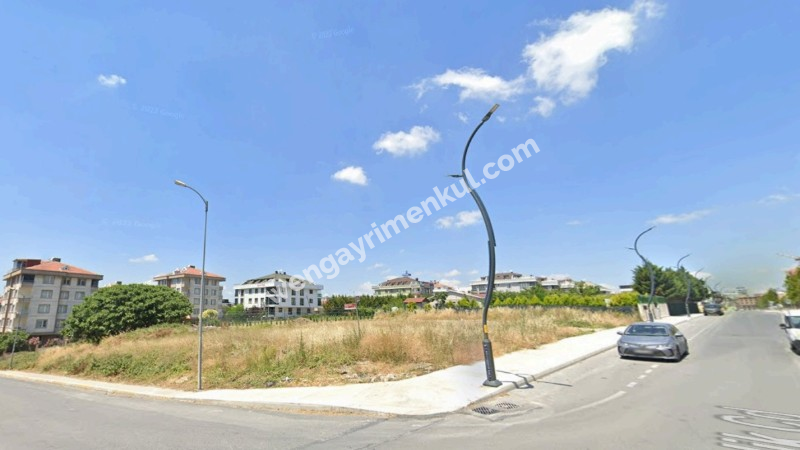 BEYLİKDÜZÜ KAVAKLI MAH. 1346m2 SATILIK KONUT+TİCARİ İMARLI ARSA
