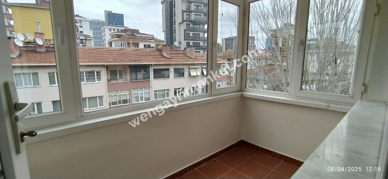KOZYATAĞI KİRALIK 3+1 BAKIMLI DAİRE
