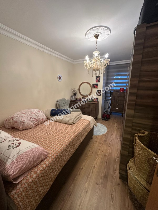 ADNAN KAHVECİ LETİSYA EVLERİ SİTESİ SATILIK 3+1 ARA KAT DAİRE