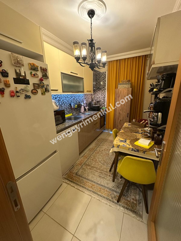 ADNAN KAHVECİ LETİSYA EVLERİ SİTESİ SATILIK 3+1 ARA KAT DAİRE