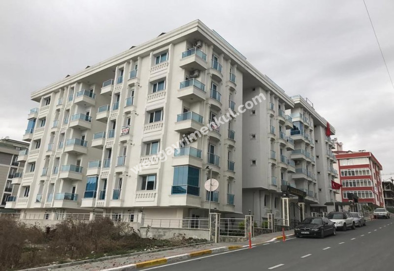 ADNAN KAHVECİ LETİSYA EVLERİ SİTESİ SATILIK 3+1 ARA KAT DAİRE