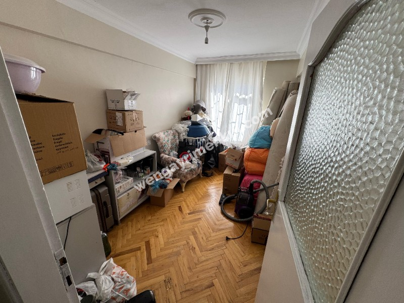 KARTAL CEVİZLİ  KATTA TEK SATILIK DAİRE