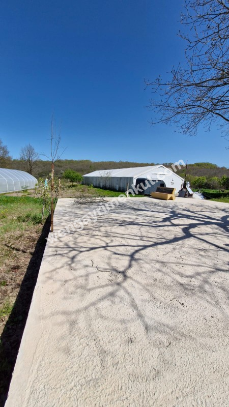 SATILIK 4+1 ÇİFTLİK EVİ + 300 m2 ÇELİK KONSTRÜKSİYON  ÇADIR + 2 ADET SERA 